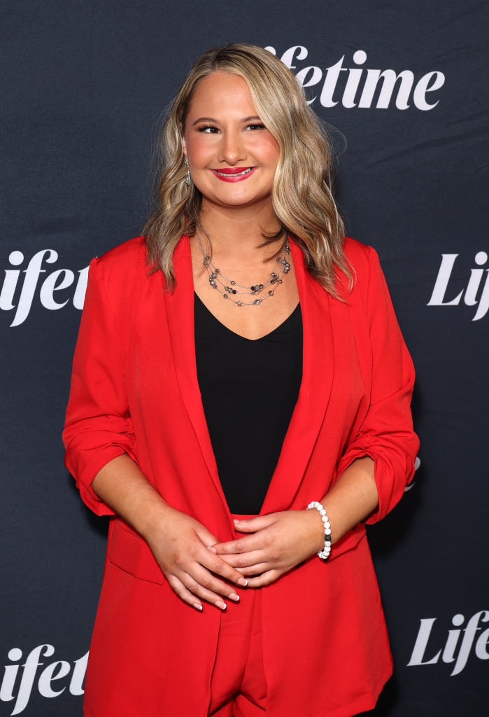 Closeup of Gypsy Rose Blanchard on the red carpet